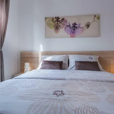 Apartman Elegance Krk - Sea & Garden Krk Town